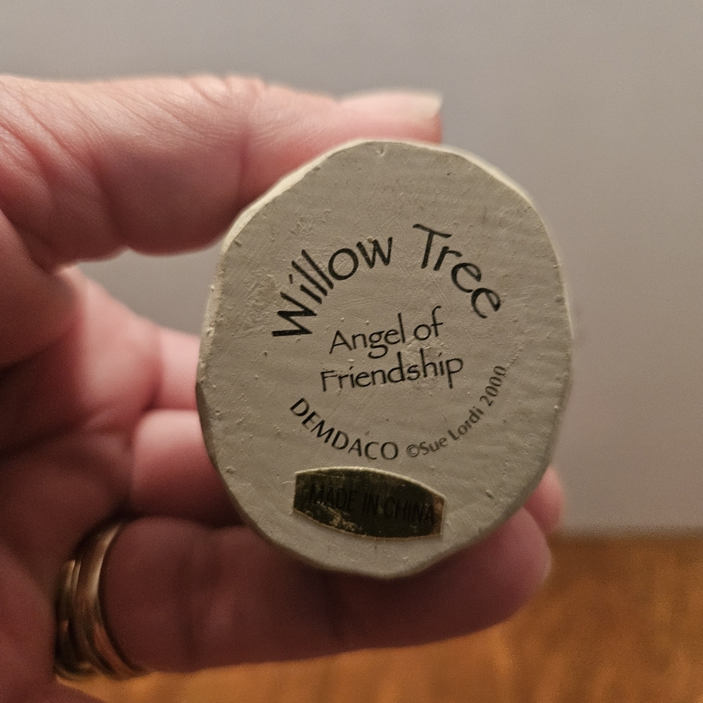 Willow Tree Angel of Friendship 1999 Figurine - Picture 2 of 3